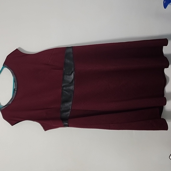 Burgundy dress 24W London style - Picture 3 of 5